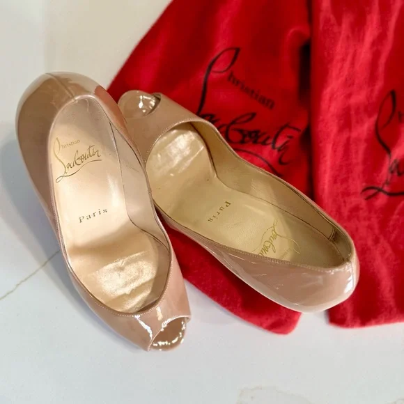 Christian Louboutin Tan Red They were only used once and are as good as new. - Picture 4 of 5